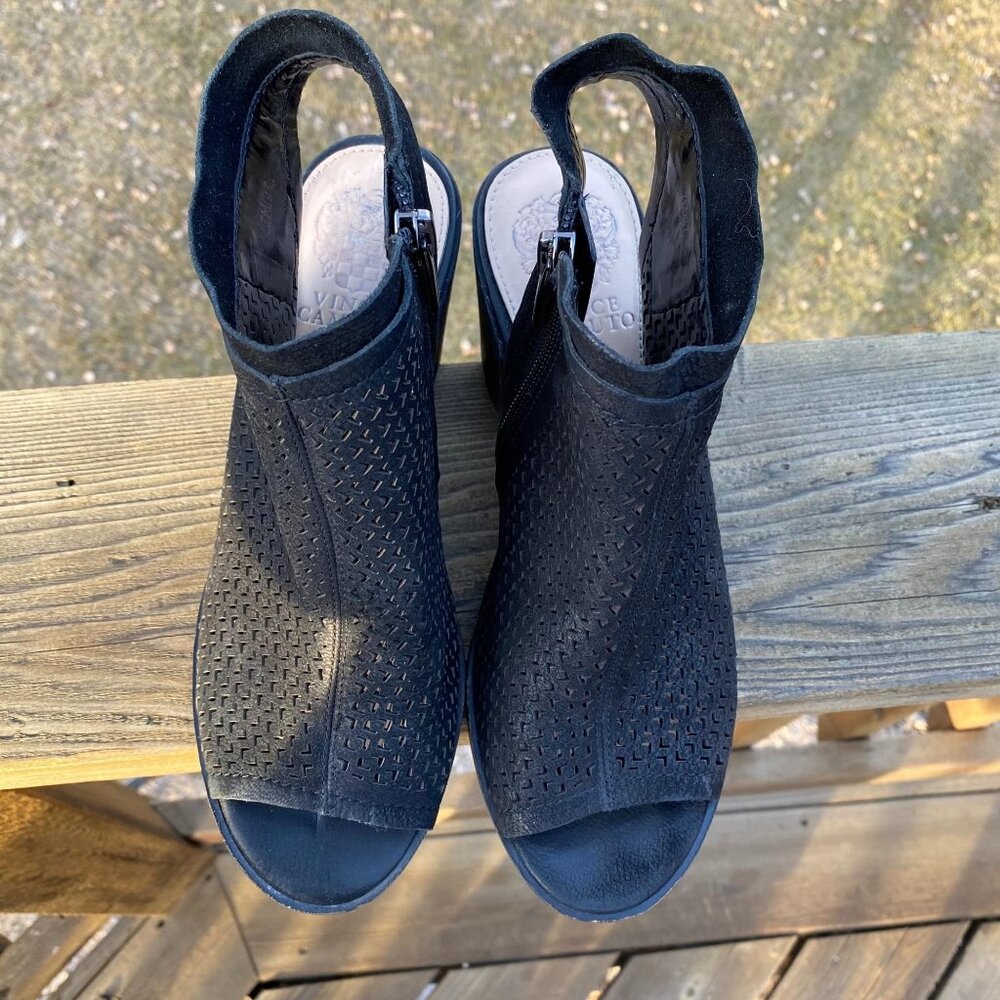 Vince Camuto Keannie Sandal Black Laser Cutout Leather Open Toe Block Heel 7M 37 - Picture 5 of 12